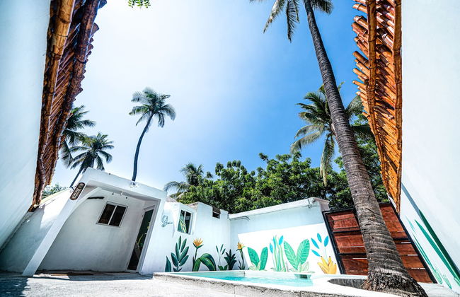 La Hola Villas - Photo 13