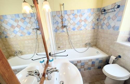 Detached Villa - Sleeps 10 - Pool - Pergola - Playground for Children - Wifi - Photo 52