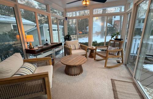 4BR Family Retreat Near Annapolis w Large Yard - Foto 1