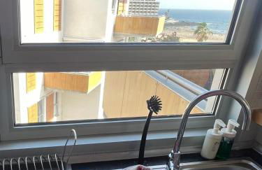 Stunning Chic Penthouse retreat in front of the beach - Foto 7