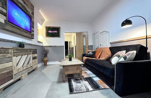 Rustic Rhondda Retreat w Hot Tub & Sauna - Ystrad - Foto 18