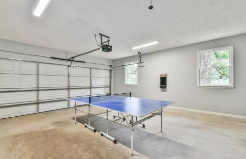 Cozy Home with Arcade, Ping Pong & Fenced Backyard - Foto 15