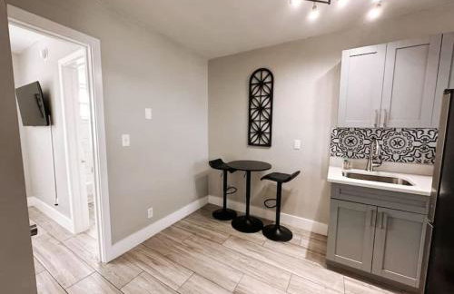 Rustic Retreats Cozy 1BR For 4 Guests Minutes From Las Olas - Foto 10