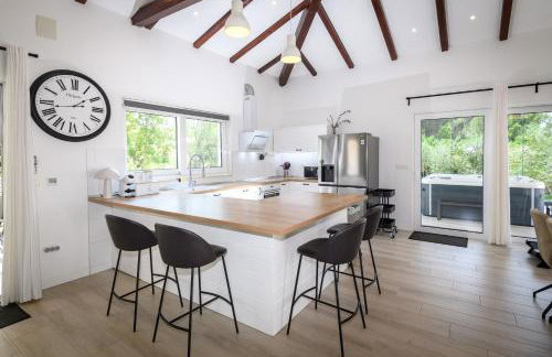 Villa Stella - heated pool, jacuzzi & sauna - Foto 10