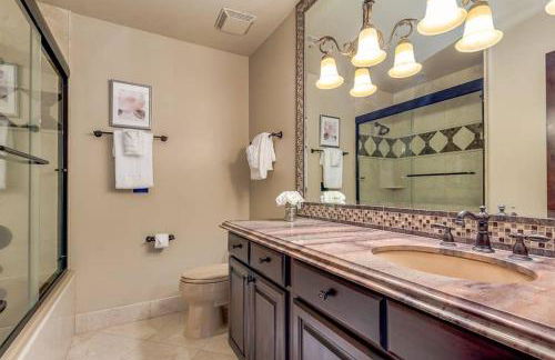 Estate Resort Style Oasis 6BDRM, 5.5 Bath Heated Pool with Misters - Foto 13