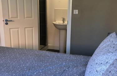 Hill House - 5 Mins Merry Hill - Perfect for Contractors & Families - Foto 12