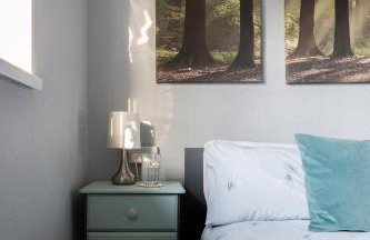 Clicketts - 3-Bedroom, Full Entire House, Sleeps 6 guests, Free wifi, Street Parking, Smart TV, Basildon, Essex London - Foto 45