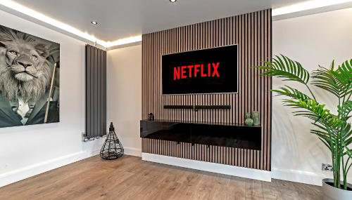 Contractors Dream~POOL TABLE~Close to Luton Airport~Three Double Bedrooms - Foto 2