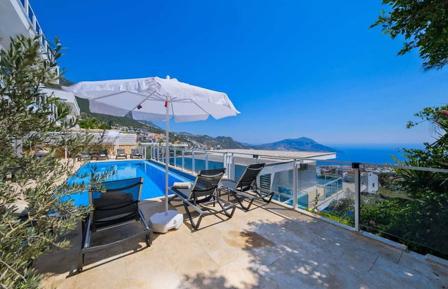 Villa Lumiere 3 Luxurious 5 bed Villa in Kiziltas Kalkan With sea Views - Photo 47