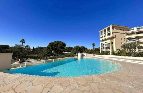 T2 cosy en bord de mer avec terrasse, piscine et parking - Foto 35