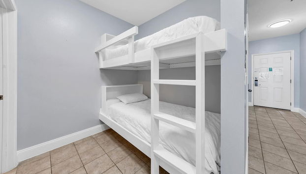 Laketown Wharf 2017 - Foto 3, Habitación