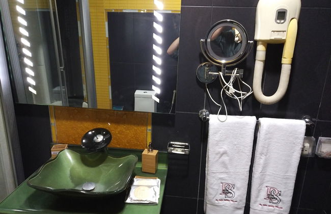 Emirates Hills Lake View Villa - Foto 35