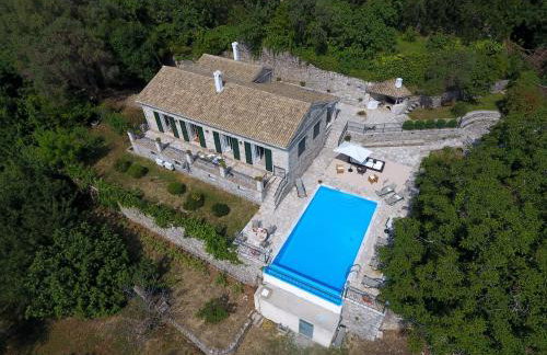 Thresher's House - Photo 2