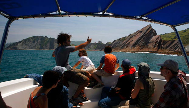 Paseo en barco por el Flysch de Zumaia, Motrico y Deva - Photo 2