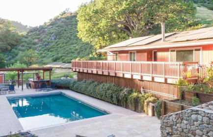 Serene Vineyard Chateau with Pool, Hot Tub, BBQ - Foto 1