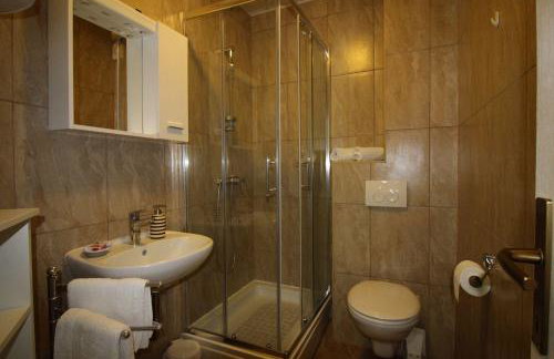 Authentisches Steinhaus mit Garten, Grill, Spielplatz, Trampolin - Foto 28