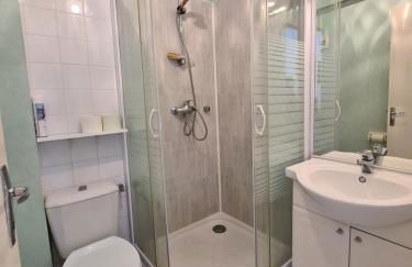 2 logements séparés 2 et 5 couchages au Rez-de-Chaussée à Chambretaud, 5 min Puy du Fou - Photo 16