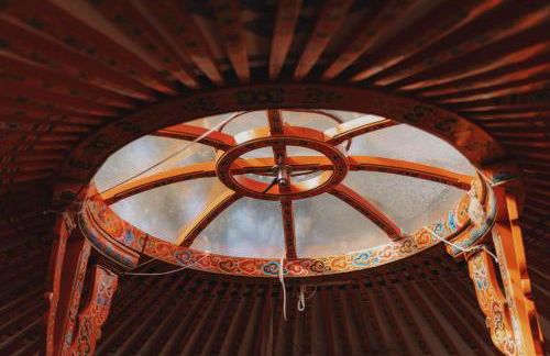 Glamping yurt at a nature retreat Sequoia Highland - Photo 39