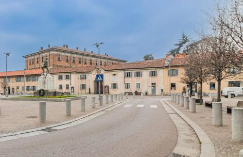 Al Civico 11, nel cuore della piazza principale di Lainate, minimal e confortevole, comodo per Rho Fiera Milano - Foto 24