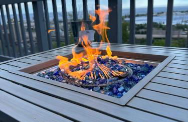 Comfy, Close to Downtown with Lake & Lift Bridge Views - Foto 52