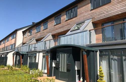 Sidings at Brunel Two - Photo 1