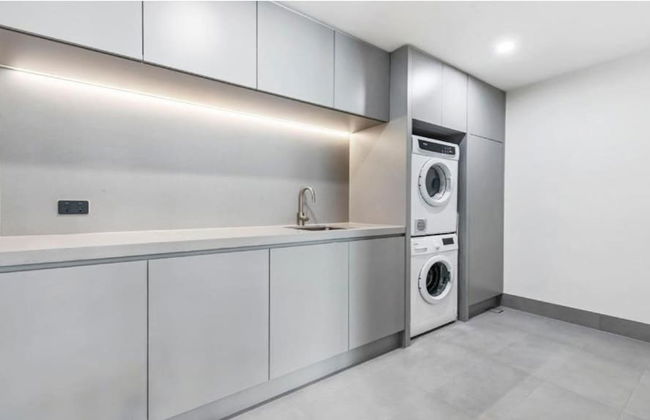 Luxury Penthouse with Bay and City Views - Foto 32