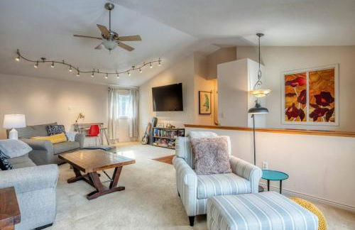 Lakefront Estate w Private Beach on Flathead Lake - Foto 15