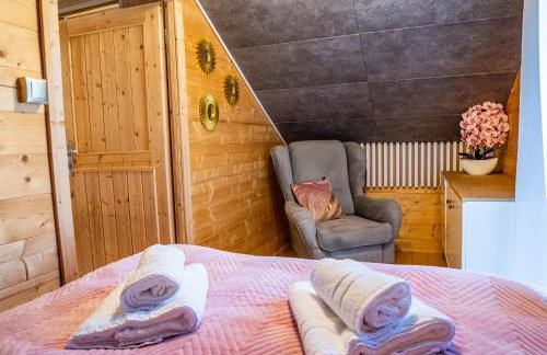 Holiday Home Small Vegas- JACUZZI AND GARTEN FOR EXCLUSIVE USE - Foto 13