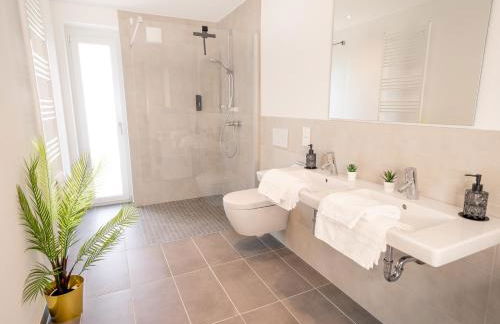 River Lux Loft - 5min to HBF - Photo 19