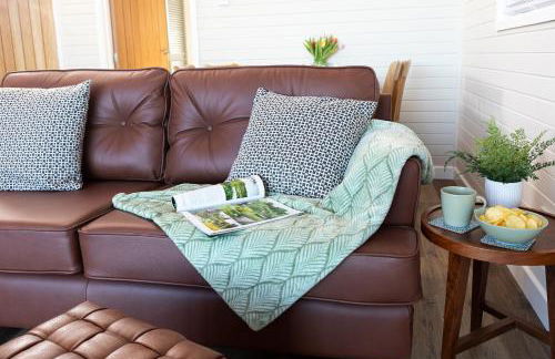 Sandmartin Lodge a lakeshore haven at Pine Lake Resort - Foto 43