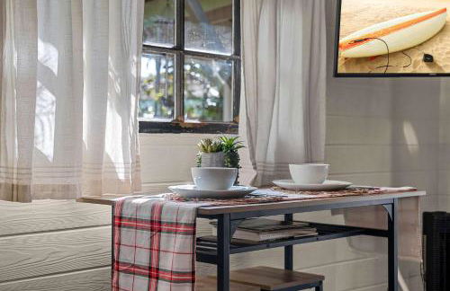 Tiny Home w MIL suite - 3 MI to DT - Foto 75