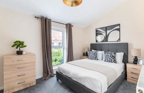 House - Sleeps up to 10 & Free Parking - Foto 6