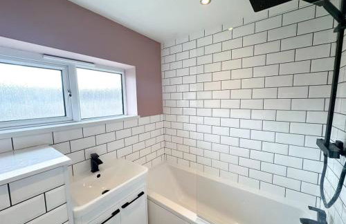 Marham House by Blue Skies Stays - Photo 5