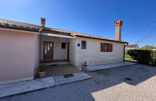 Villa Mirela with a comfortable garden and pool - Foto 27