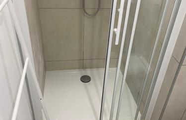 Superbe Chambre parentale avec salle de bains privée et WC privés, wifi, cuisine - Foto 17