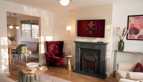 4BR Home and Parking with CCTV Contractors & Family - Foto 3