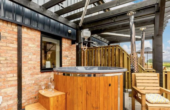 Fawn Cottage Disabled Adapted 3 Bedroom hot tub - Foto 13