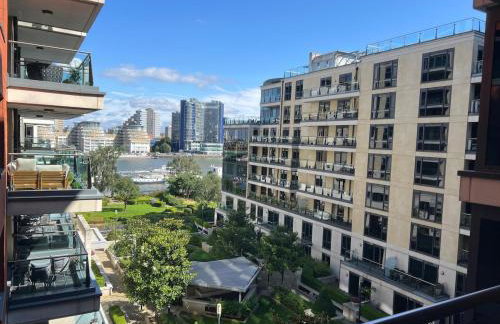 Chelsea Riverfront 2BR & Balcony - Foto 29