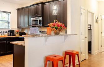 Colorful home sleeps up to 8 - Foto 8