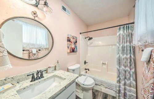 Unique and Modern Alto Home with Private Hot Tub! - Foto 27