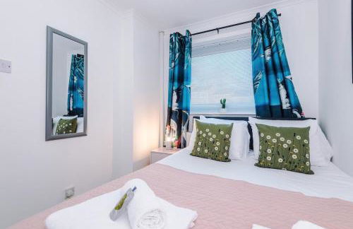 2Bed Bungalow, Free Netflix, Prime, Disney, WiFi, Private Parking - Foto 22