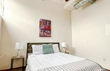 Sleepover 2BD 1BA Condos Downtown Springfield - Foto 34