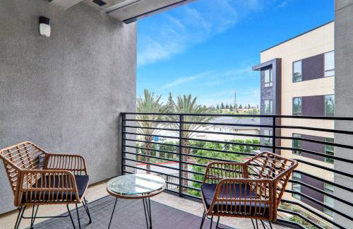 Modern 1BR near Irvine 30 Day Stay - Photo 5