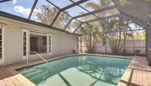 Poolside Oasis! Family Escape in Safety Harbor - Foto 1