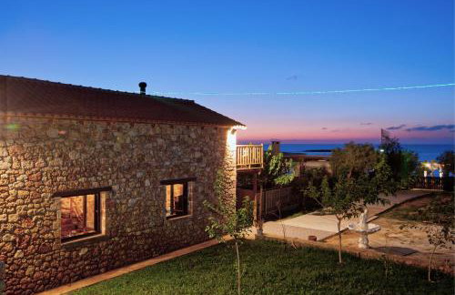 Seafront Villa Kallia & George, By IdealStay Experience - Foto 16