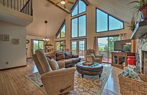 Hot Tub and Game Room Mountain Retreat in Otto! - Foto 1