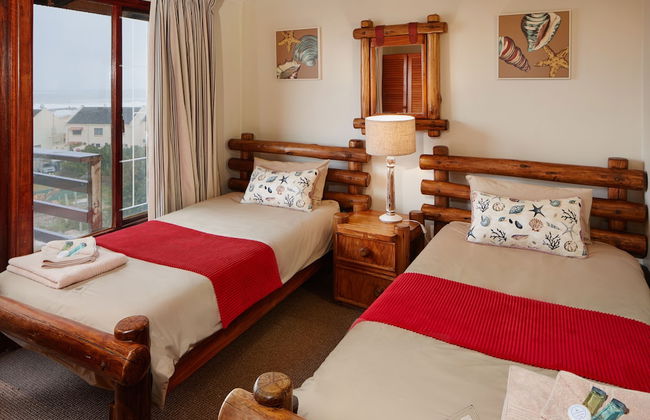 First Group Kowie River Chalets - Photo 10