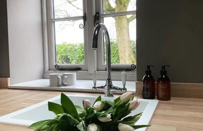 Cedar Cottage newly renovated cottage - Foto 19