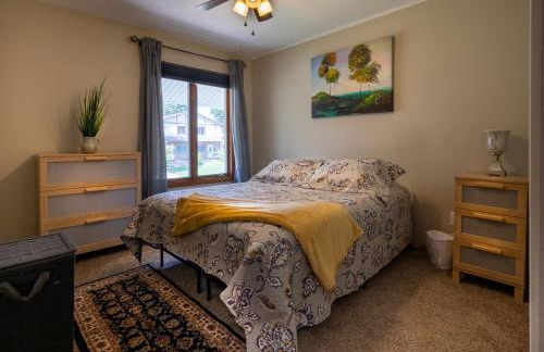 Lovely West Akron home with attached private garage - Foto 15