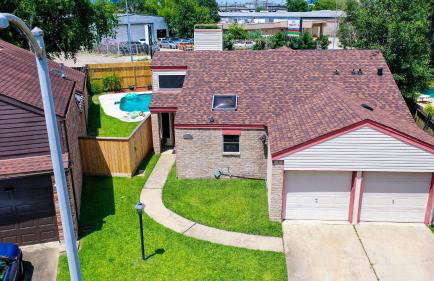 HoustonGem Private Pool & Hot Tub 20 Min to DT - Foto 5